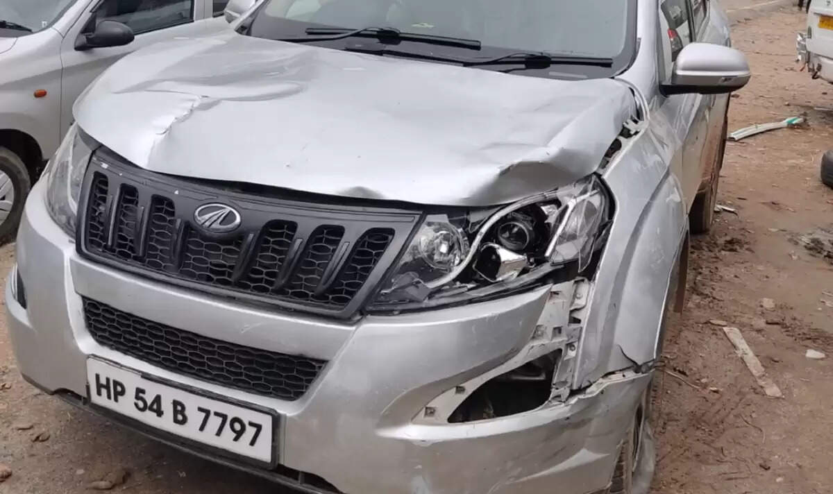 शाहपुर में तेज रफ्तार कार ने तीन लोगों को मारी टक्कर, एक की मौत