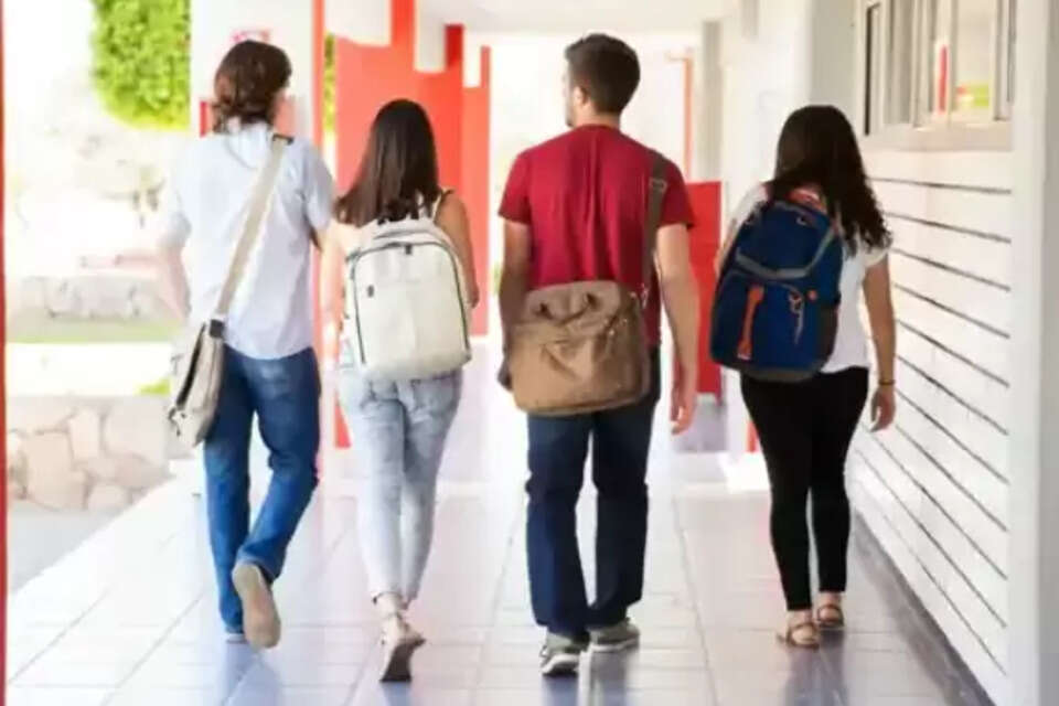 HIMACHAL PG EXAM / 60 हजार छात्र 38 परीक्षा केंद्रों में देंगे परीक्षा