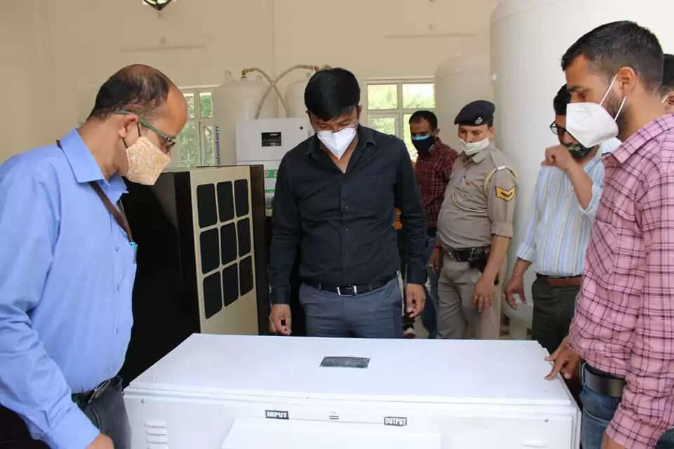 मेडिकल कॉलेज चम्बा में ऑक्सीजन उत्पादन शुरू, रोजाना भरेंगे 80 सिलेंडर