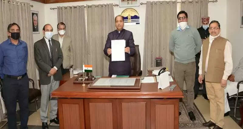 हि.प्र. कोविड-19 साॅलिडेरिटी रिस्पांस फंड में दिए इतने लाख