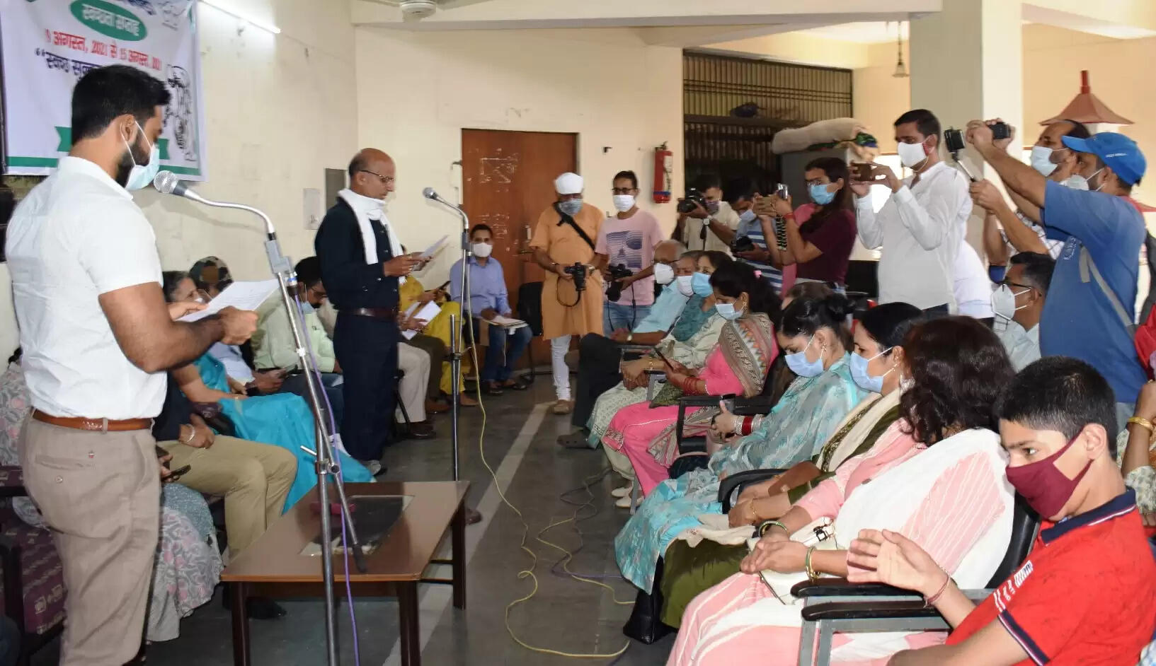 नगर निगम मण्डी के मनोनीत पार्षदों ने ली पद एवं गोपनीयता की शपथ