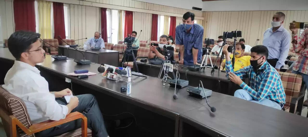 चंबा के मेधावी छात्रों की करियर काउंसिलिंग करेगा प्रशासन