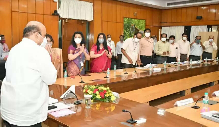 Karnataka Chief Minister Inaugurates 11 Branches of Axis Bank, Digitally