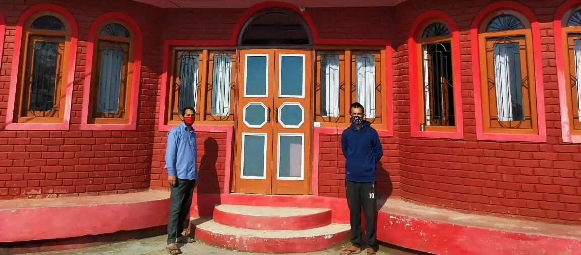 ….ताकि कमबख्त कोरोना की आशंका भी गांव तक न पहुंचे