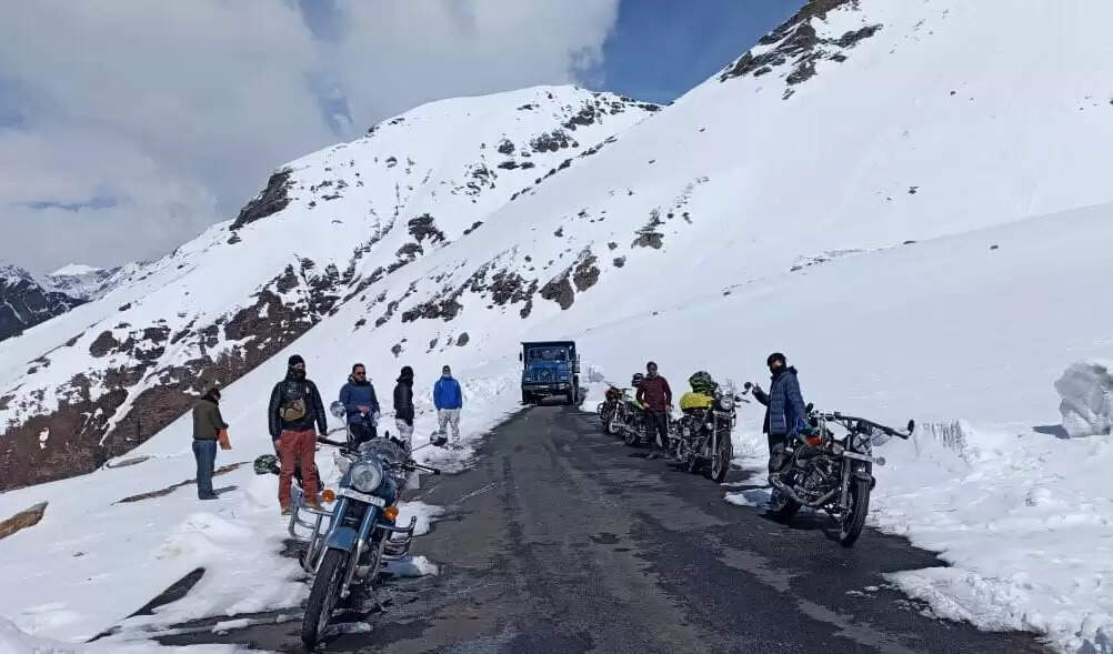 चार दिन बाद बहाल हुआ रोहतांग दर्रा, इतने लोगों ने की पांगी में एंट्री
