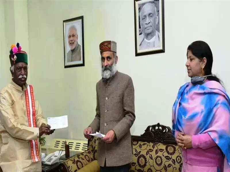 न्यायमूर्ति विवेक ठाकुर ने परिवार सहित किया 2.51 लाख रुपये का अंशदान