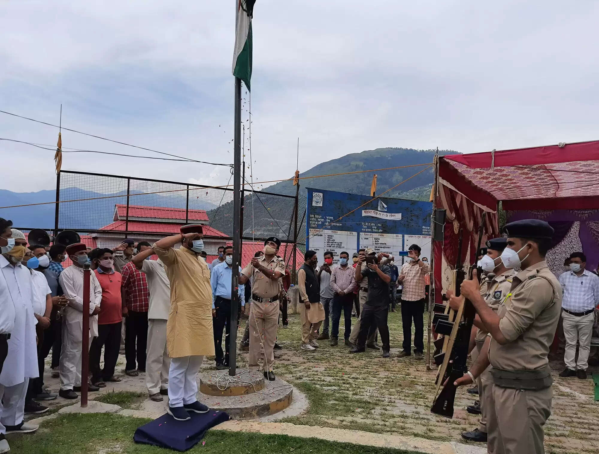 उपमंडल स्तरीय स्वतंत्रता दिवस समारोह में विधानसभा उपाध्यक्ष ने फहराया तिरंगा