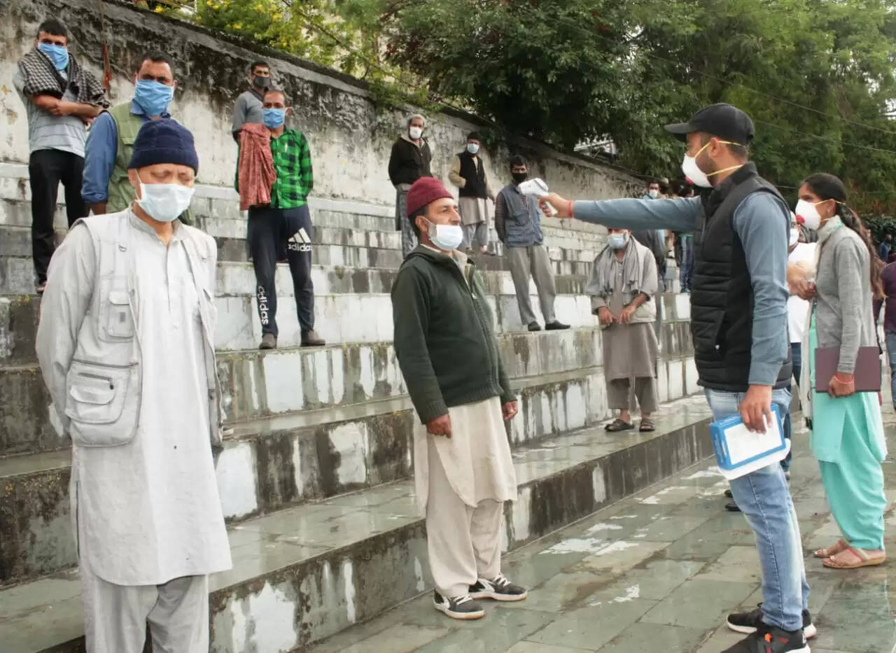 मंडी में ड्राइवरों-कामगारों की हुई कोरोना स्क्रीनिंग