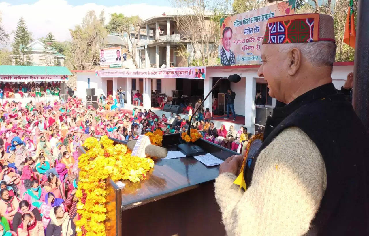 जल शक्ति, बागवानी, राजस्व एवं सैनिक कल्याण मंत्री महेन्द्र सिंह ठाकुर ने बुधवार को धर्मपुर विधानसभा क्षेत्र के सलौण, गौरत, बरूड संगरैहलू, संधोल और झंगी में करीब 12.50 करोड़ योजनाओं के उद्घाटन और शिलान्यास किए। उन्होंने  51.07 लाख रुपये की लागत की संगरैहलू से भरूड सड़क का उद्घाटन,  संधोल में 47.31 लाख रुपये की लागत से डाक्टरों के लिए बनने वाली आवासीय कालोनी का शिलान्यास भी किया।