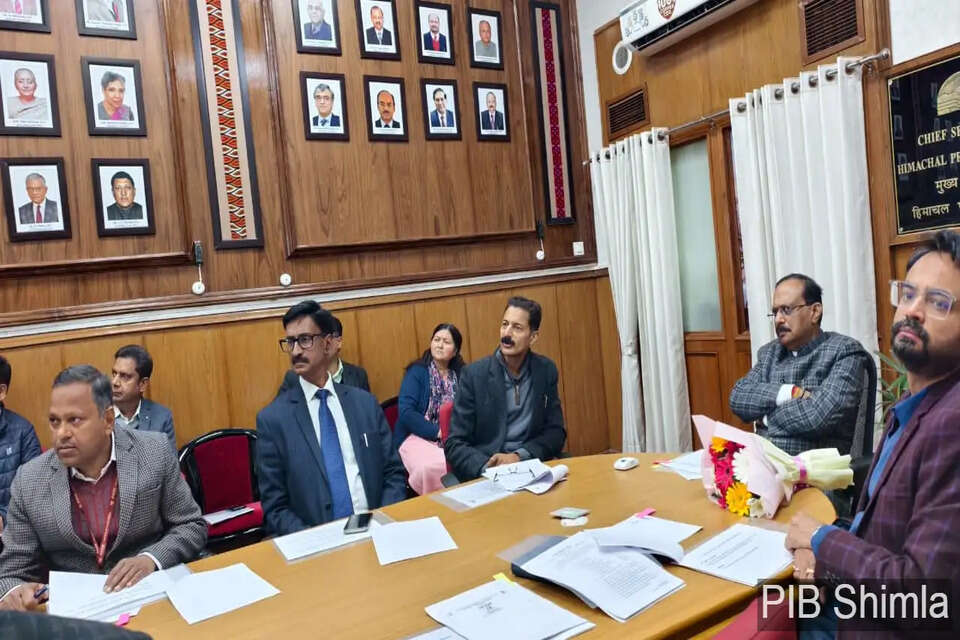 हिमाचल प्रदेश के दूरदराज क्षेत्रों में 2028 तक पहुँचेगा हाई-स्पीड ब्रॉडबैंड। मुख्य सचिव संजय गुप्ता की अध्यक्षता में हुई राज्य ब्रॉडबैंड समिति की 7वीं बैठक में लिए गए बड़े फैसले। Himachal Broadband Mission (हिमाचल ब्रॉडबैंड मिशन)  State Broadband Committee Meeting (राज्य ब्रॉडबैंड समिति बैठक)  4G Saturation Scheme Himachal (4जी संतृप्ति योजना हिमाचल)  BharatNet Project 2028 HP (भारतनेट प्रोजेक्ट 2028 हिमाचल)  Sanjay Gupta Chief Secretary HP (संजय गुप्ता मुख्य सचिव हिमाचल)  Digital Bharat Nidhi Projects (डिजिटल भारत निधि परियोजनाएं)  High Speed Internet in Rural HP (ग्रामीण हिमाचल में हाई-स्पीड इंटरनेट)  Call Before You Dig App Use (कॉल बिफोर यू डिग ऐप उपयोग)  Optical Fiber Connectivity HP (ऑप्टिकल फाइबर कनेक्टिविटी हिमाचल)  Street Furniture GIS Mapping (स्ट्रीट फर्नीचर जीआईएस मैपिंग)  Telecommunication Infrastructure HP (दूरसंचार अवसंरचना हिमाचल)  Common Duct Policy Himachal (कॉमन डक्ट नीति हिमाचल)  HP Govt Digital Connectivity (हिमाचल सरकार डिजिटल कनेक्टिविटी)  Department of Telecommunications HP (दूरसंचार विभाग हिमाचल)  Reality News Himachal Updates (रियलिटी न्यूज़ हिमाचल अपडेट्स)