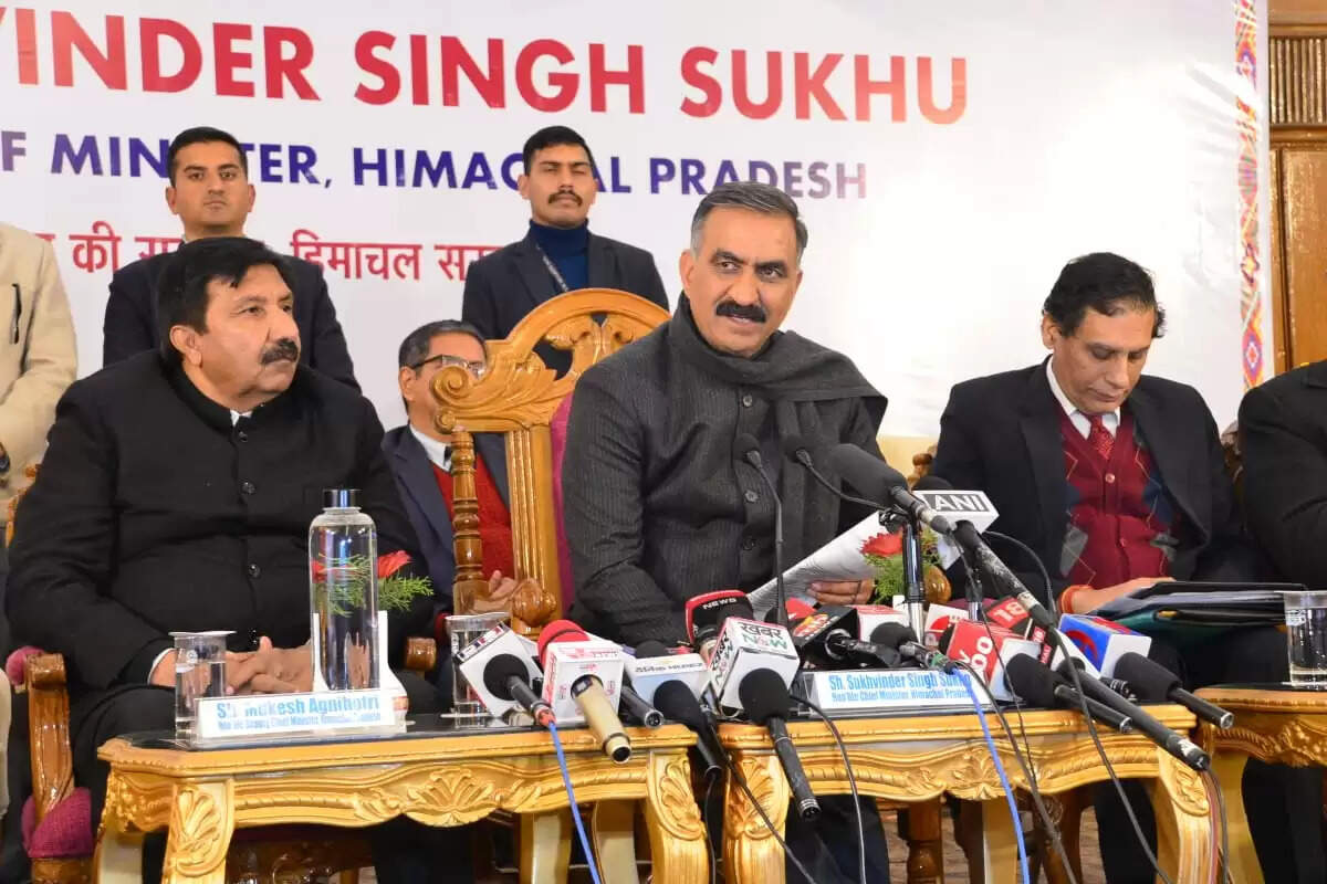 हिमाचल प्रदेश के सरकारी कर्मचारियों के लिए ओल्ड पेंशन स्कीम बहाल कर दी है। इसके साथ ही मुख्यमंत्री सुखविंद्र सिंह सुक्खू (Himachal Cm Sukhvinder Singh Sukhu) ने शुक्रवार को कहा कि हम महिलाओं को 1500 रुपये प्रति माह देने के अपने वादे को भी पूरा करेंगे। विधानसभा चुनाव में कांग्रेस ने कई बड़े वादे किए थे। सरकार बनने के बाद अब उन वादों को पूरा करने की बारी है। OPS के लागू होने से इसकी शुरुआत हो चुकी है।