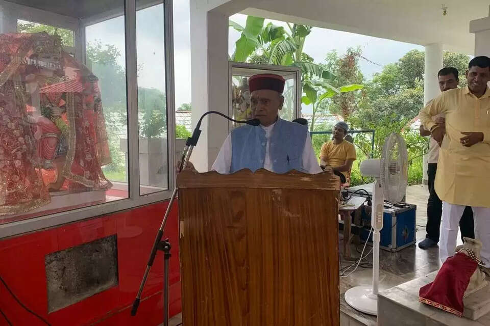 पूर्व मुख्यमंत्री प्रो० प्रेम कुमार धूमल 
