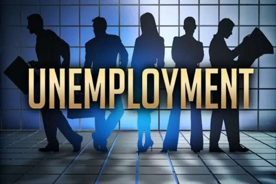 हिमाचल में अगस्त की तुलना में सितंबर में बेरोजगारी दर 5% बढ़ गई है। बेरोजगारी के मामले में हरियाणा की स्थिति ज्यादा खराब है जहां यह दर 20.3 परसेंट चल रही है। 