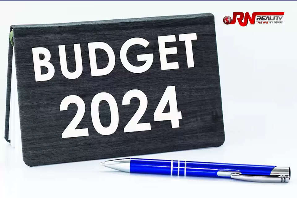 Budget 2024 : सरकार ने मिडिल क्लास फैमिली को टैक्स में कटौती के मामले में कुछ राहत देने के प्रस्ताव पर काम शुरू कर दिया है। टैक्स पेयर्स को न्यू रिलीफ देकर नए टैक्स सिस्टम को और अधिक आकर्षक बनाने के लिए सरकार के भीतर चर्चा शुरू हो गई है। आगामी बजट 2024 में टैक्सपेयर्स के लिए बड़ी राहत की उम्मीद है, क्योंकि सरकार टैक्स स्लैब में बदलाव कर सकती है। इस नए प्रस्तावित टैक्स स्लैब का उद्देश्य नागरिकों को वित्तीय बोझ से राहत देना और आर्थिक विकास को प्रोत्साहित करना है।