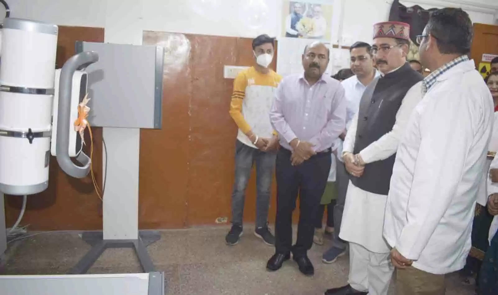 विधानसभा अध्यक्ष विपिन सिंह परमार ने भवारना अस्पताल में 7 लाख रुपये की लागत से स्थापित एक्स-रे मशीन का शुभारम्भ किया। 