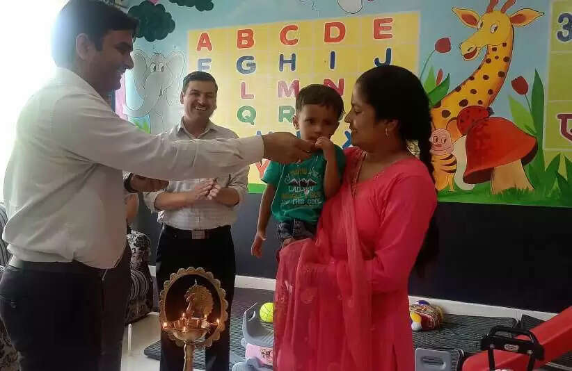 photo डीसी हेमराज बैरवा ने किया शुभारंभ, क्रैच में शिशुओं को मिलेंगी कई सुविधाएं