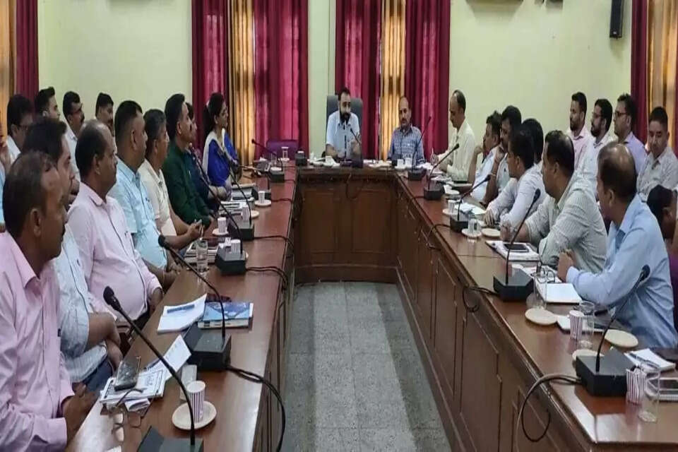 एडीसी  डॉ. अमित कुमार शर्मा 