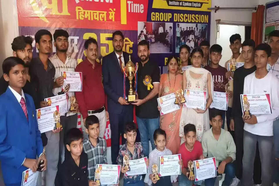 अमेरिकन इंस्टीट्यूट के संचालक  अंकुश गुलेरिया 