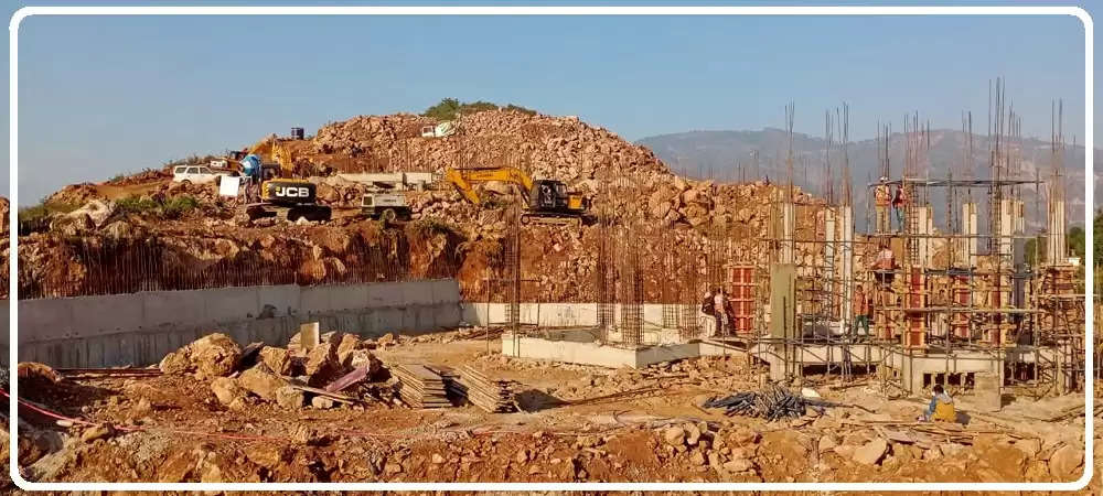 शिवधाम (Shivdham Project)  सीएम जयराम ठाकुर का ड्रीम प्रोजेक्ट है। इसका 27 फरवरी, 2021 को मंडी में शिलान्यास किया था। इससे छोटी काशी मंडी को धार्मिक पर्यटन के आकर्षण का केंद्र बनाया जाएगा। 