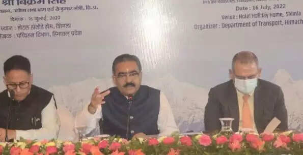 सड़क सुरक्षा परिषद की बैठक में परिवहन मंत्री बिक्रम ठाकुर