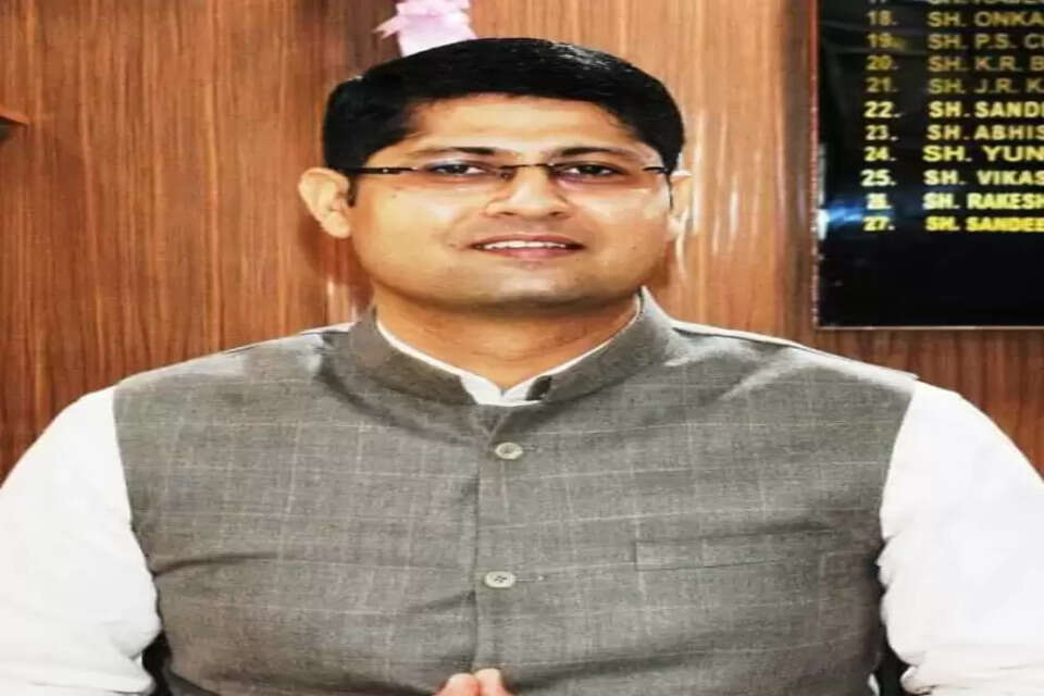 उपायुक्त राघव शर्मा 