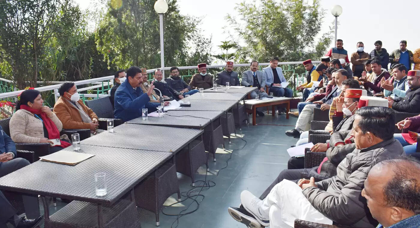 हिमाचल प्रदेश के खेल मंत्री राकेश पठानिया ने कहा कि खेल महाकुंभ में बॉलीवाल, कब्बडी, खो-खो, रेसलिंग, क्रिकेट, एथलेटिक्स, बैडमिंटन तथा कुश्ती को शामिल किया जाएगा। विजेताओं को प्रदेश सरकार प्रमाण पत्र भी जारी करेगी। इस महाकुंभ में लड़कियों को भी शामिल किया जाएगा।