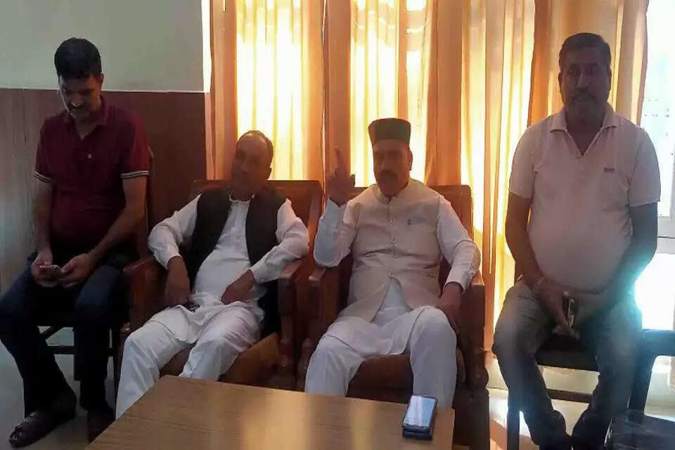 विधायक इंद्रदत्त लखनपाल 