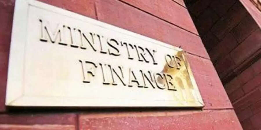 Health Care Infrastructure: देश के ग्रामीण और शहरी इलाकों में स्वास्थ्य व्यवस्था की मजबूत के लिए केंद्र सरकार ने 19 राज्यों के ग्रामीण और शहरी निकायों को 8453.92 करोड़ रुपये जारी किए हैं।