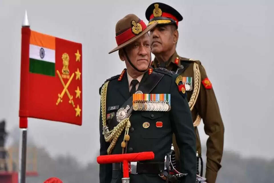 केंद्र सरकार ने गणतंत्र दिवस की पूर्व संध्या पर मंगलवार को पद्म पुरस्कारों की घोषणा कर दी है। विमान हादसे में शहीद हुए देश के पहले CDS जनरल बिपिन रावत और भाजपा के दिवंगत नेता कल्याण सिंह को मरणोपरांत पद्म विभूषण से सम्मानित किया गया है।
