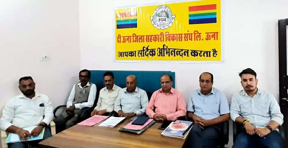 सहकारी सभाओं (Cooperative societies) के प्रबंधन (Management) की जानकारी देने के लिए शनिवार को प्रशिक्षण शिविर (training camp) का आयोजन किया गया।