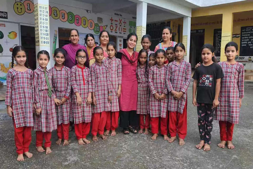  जिला निर्वाचन अधिकारी एवं उपायुक्त हमीरपुर देबश्वेता बनिक 