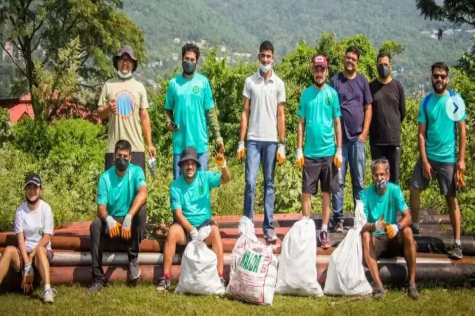  हिमाचल प्रदेश ट्रेकिंग (Trekking Place in Himachal) के लिए लोगों की सबसे पसंदीदा जगह में से एक है। साल भर ट्रैकिंग का शौक रखने वाले लोगों का आना-जाना लगा रहता है। सोशल मीडिया (Social Media) भी हिमाचल की रोमांचक और सुंदर तस्वीरों से भरा पड़ा है। 