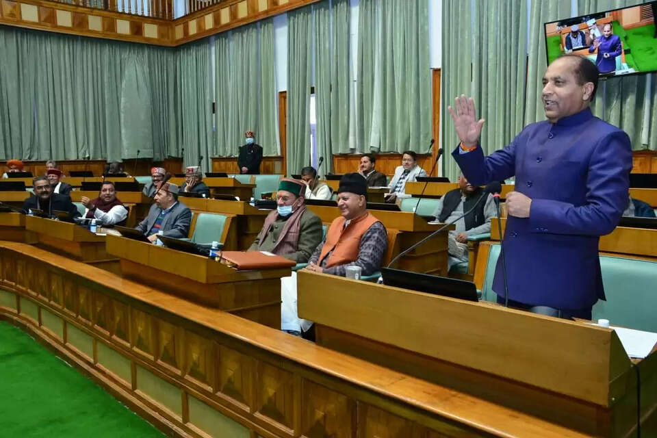 हिमाचल प्रदेश में चार मार्च यानी कल वीरवार को वार्षिक बजट-2022-23 पेश किया जाएगा। इससे एक दिन पहले यानी आज वीरवार को मुख्यमंत्री जयराम ठाकुर (Cm Jairam Thakur) ने विधानसभा में आर्थिक सर्वेक्षण (Economic Survey-2021-22) पेश किया। मुख्यमंत्री जयराम ठाकुर ने सर्वेक्षण के आधार पर कहा कि अगले वित्त वर्ष यानी वित्त वर्ष 2022-23 में हिमाचल की जीडीपी की विकास दर 8.3 फीसदी रहने का अनुमान है।&nbsp;