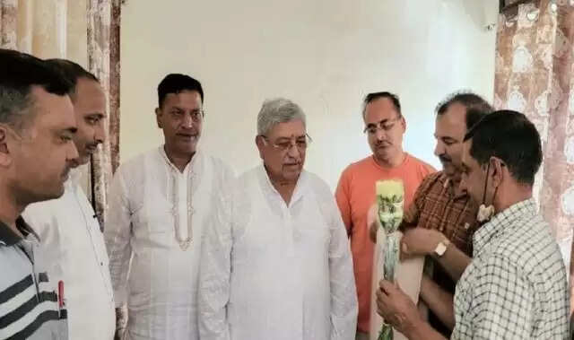 प्रीतम सिंह अत्री और अमित अत्री ने स्कूल में नए भवन के निर्माण के लिए 23.49 लाख रुपये जारी किए