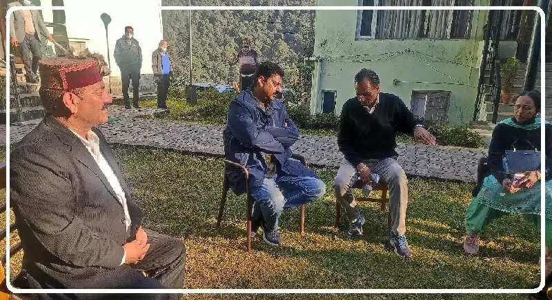 खेल मंत्री राकेश पठानिया ने कहा कि स्मार्ट सिटी धर्मशाला (Smart City Dharamshala) के तहत विकास कार्यों में तेजी लाने के निर्देश दिए हैं।