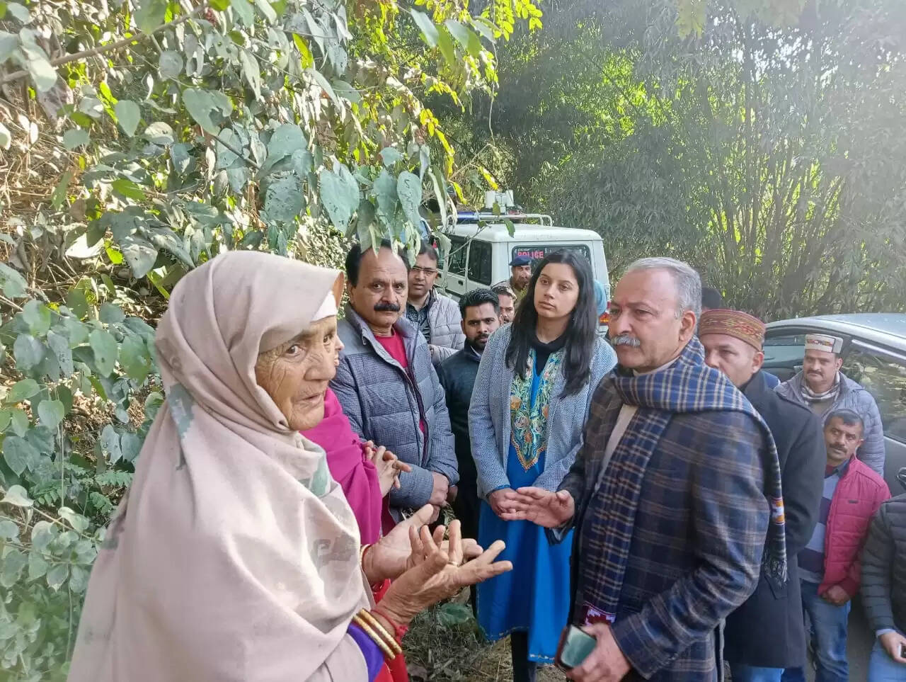 हिमाचल के हमीरपुर (Hamirpur) जिले के नादौन उपमंडल ( Nadaun subdivision) में डायरिया (Diarrhea) के मामले तेजी से बढ़ रहे हैं। पिछले तीन दिनों में नादौन अनुमंडल के गांवों में डायरिया के मामलों की संख्या 1000 के पार जाने का अनुमान है। मंगलवार तक नादौन उपमंडल के विभिन्न गांवों में 105 नए मरीज मिले हैं। ऐसे में नादौन उपमंडल में डायरिया से पीड़ितों की संख्या 973 हो गई है।