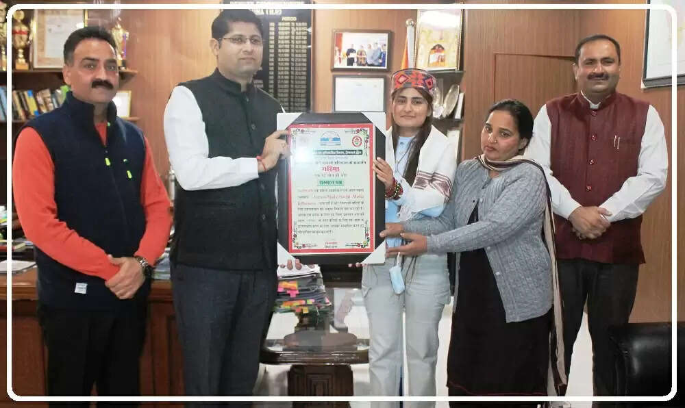 प्रभजोत कौर एक अभिनेत्री, मॉडल तथा मीडिया इंफ्लूएंसर हैं और स्वाबलंबन की एक मिसाल पेश कर रही हैं।
