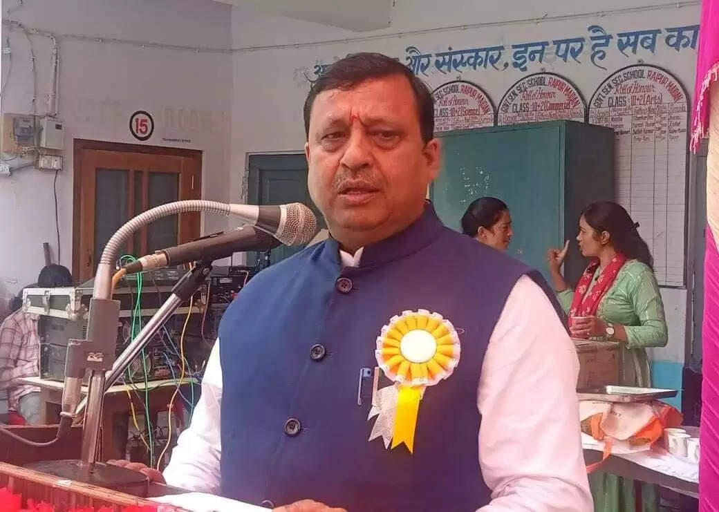 ग्रामीण विकास व पंचायती राज, कृषि, पशुपालन तथा मत्स्य विभाग मंत्री वीरेंद्र कंवर